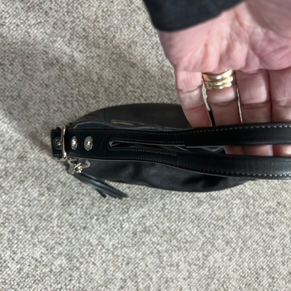 Coach Vintage Black Leather East West Legacy Tassel Hobo Shoulder Bag No. S-1417 - Picture 10 of 10